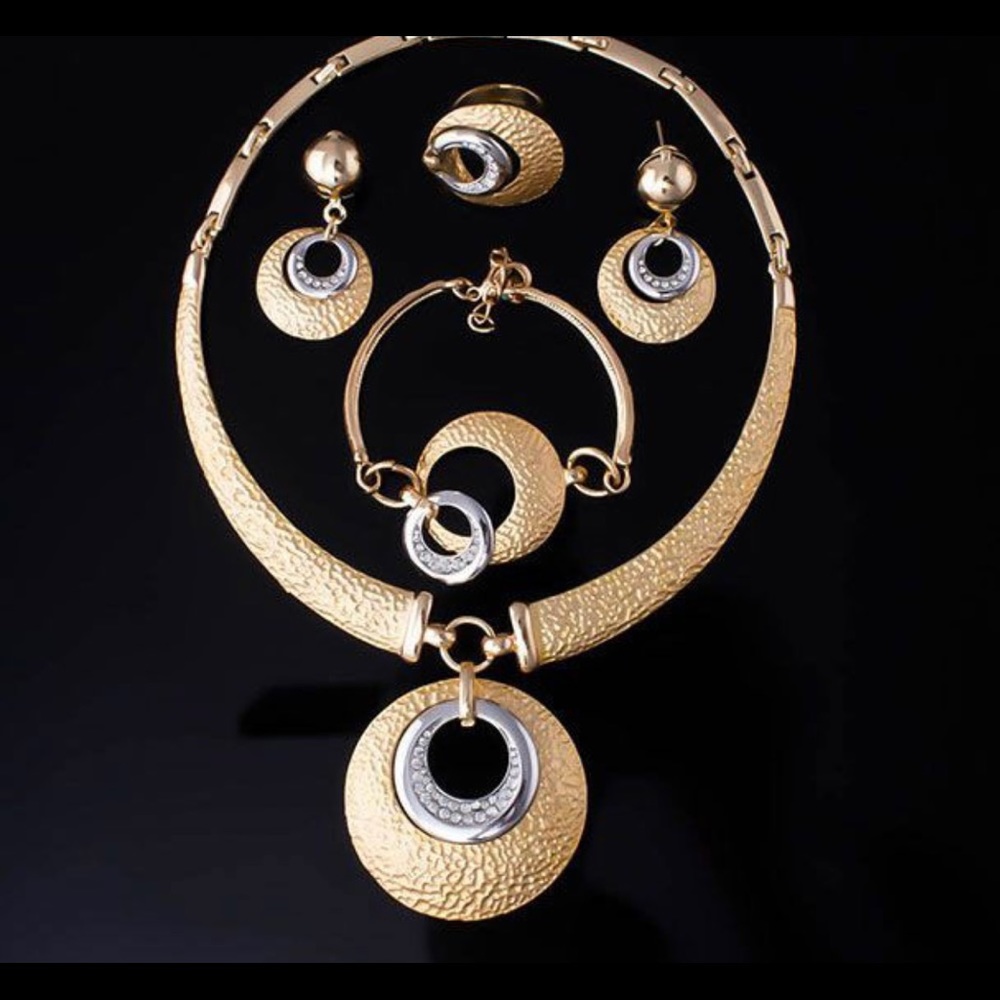 Necklace Set - Picture 3 of 6